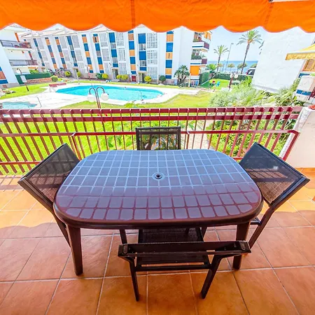 Litoral Costa Dorada - Playa Azul Only Families 公寓